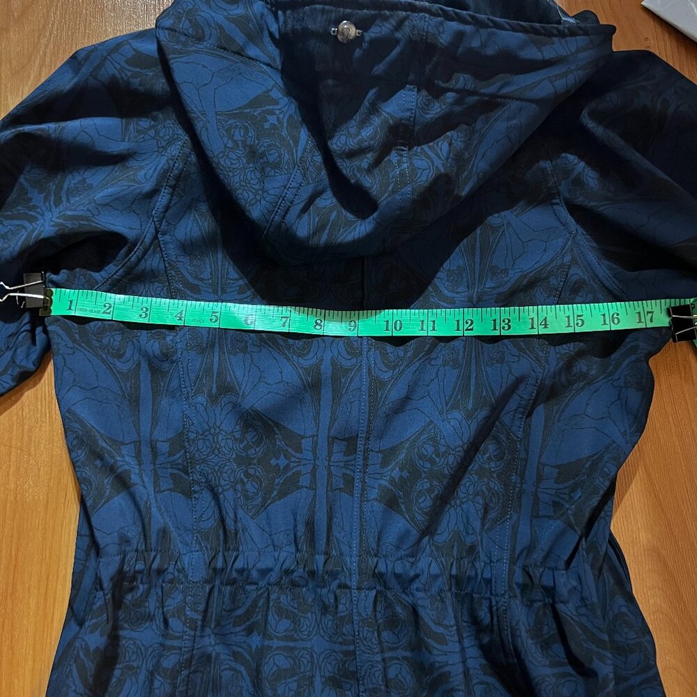 EUC Lululemon Apres Yoga Jacket Dancers In The Snow *Rare -  (Size 6) - Picture 8 of 15